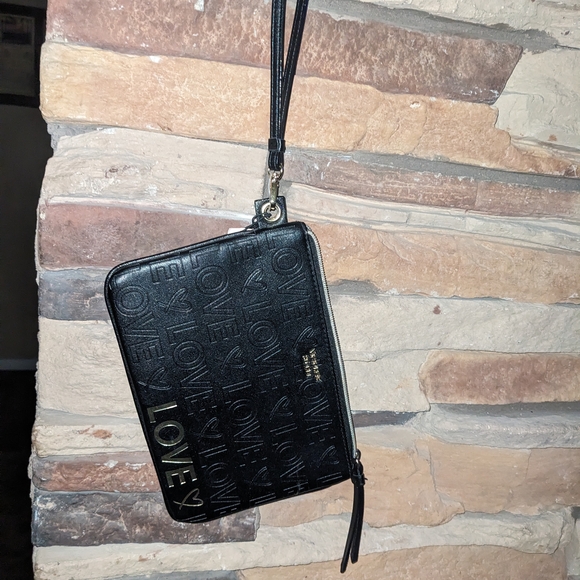 Victoria's Secret Black and Gold LOVE Wristlet NWT - Picture 6 of 6